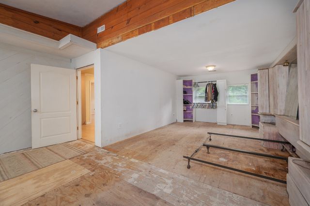 1791 Deer Creek Rd, Linden, TN 37096