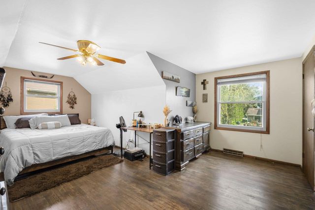 1666 Dellwood COURT, Grafton, WI 53024