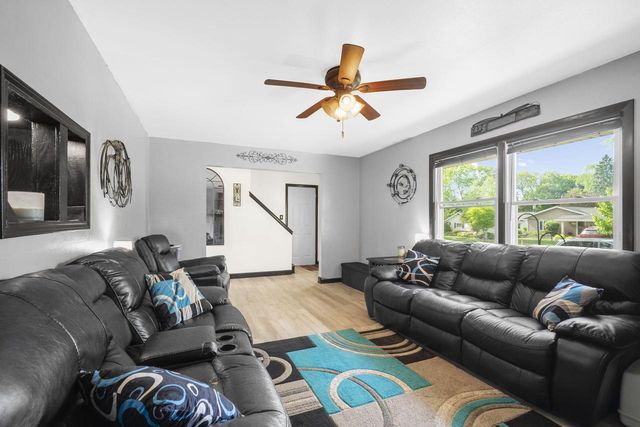 1666 Dellwood COURT, Grafton, WI 53024