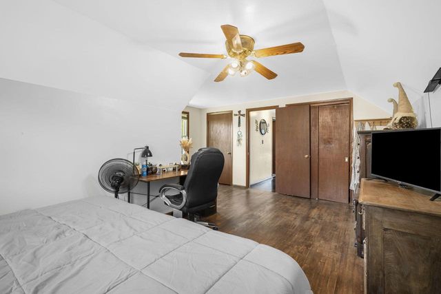 1666 Dellwood COURT, Grafton, WI 53024