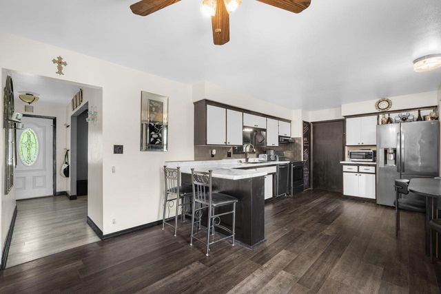 1666 Dellwood COURT, Grafton, WI 53024