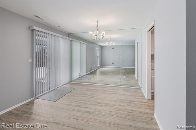 31085 Pheasant Run Street 11, Farmington Hills, MI 48334