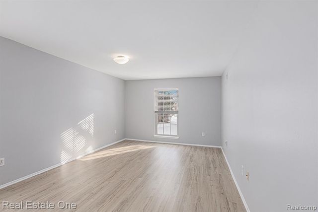 31085 Pheasant Run Street 11, Farmington Hills, MI 48334