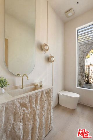 517 N Martel Avenue, Los Angeles, CA 90036