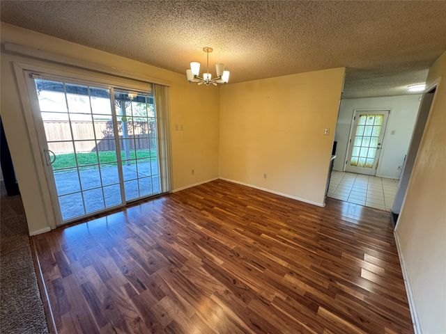 2610 Fallcreek Circle, Carrollton, TX 75006