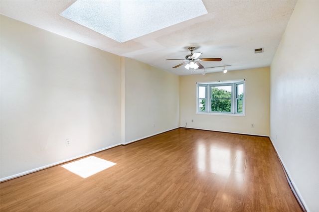 2610 Fallcreek Circle, Carrollton, TX 75006