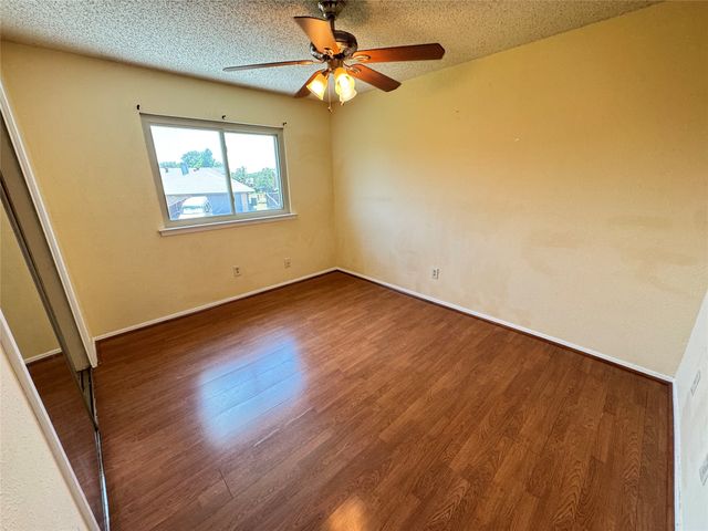 2610 Fallcreek Circle, Carrollton, TX 75006