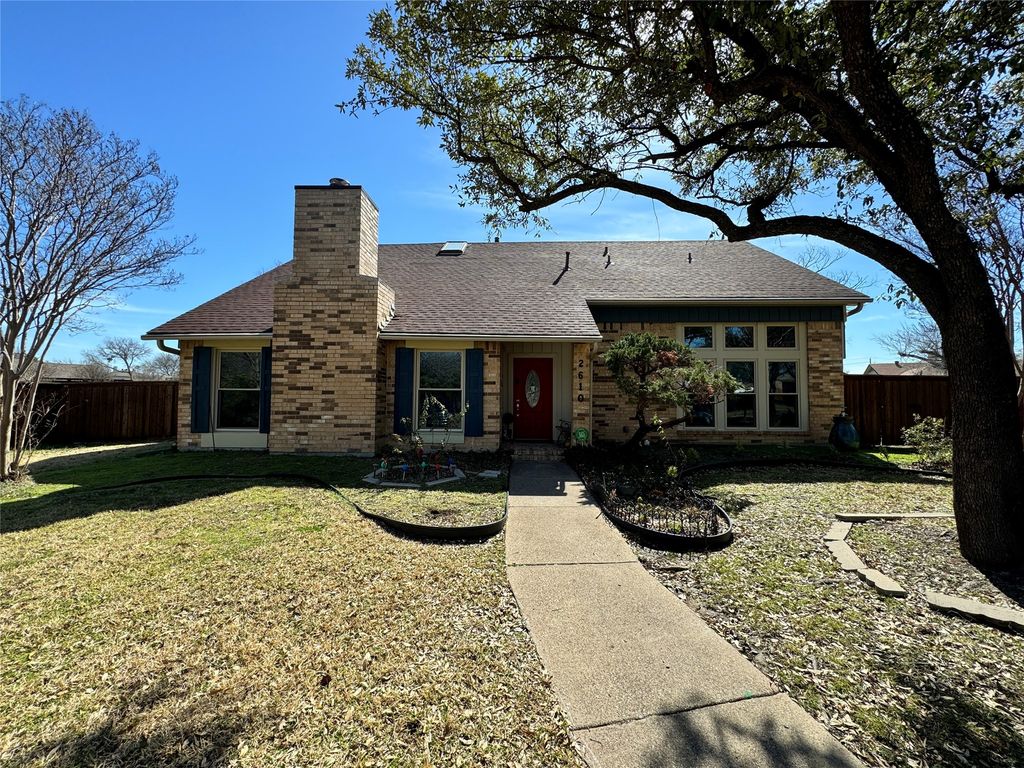 2610 Fallcreek Circle, Carrollton, TX 75006