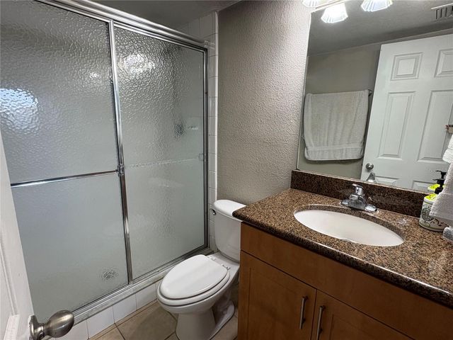 5582 BAYWATER DRIVE, Tampa, FL 33615