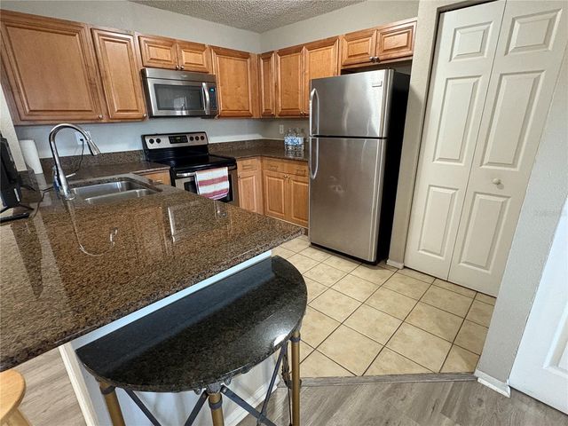 5582 BAYWATER DRIVE, Tampa, FL 33615