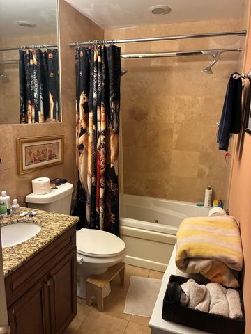 1531 W Hollywood Avenue 2, Chicago, IL 60660