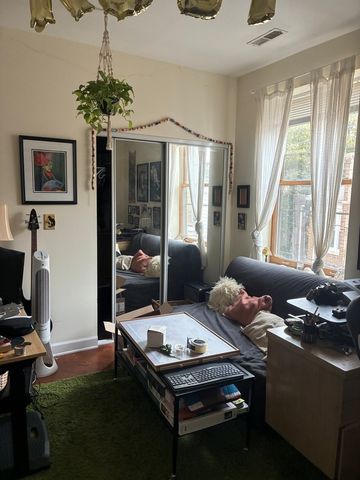 1531 W Hollywood Avenue 2, Chicago, IL 60660