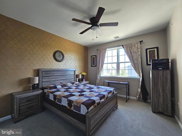 3 CANNON DR, Pennington, NJ 08534