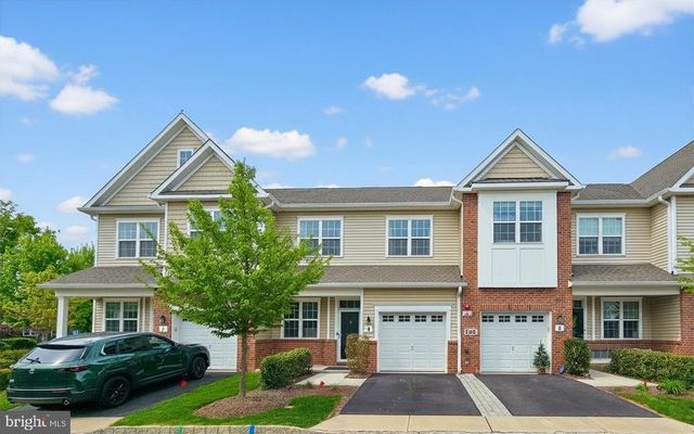 3 CANNON DR, Pennington, NJ 08534