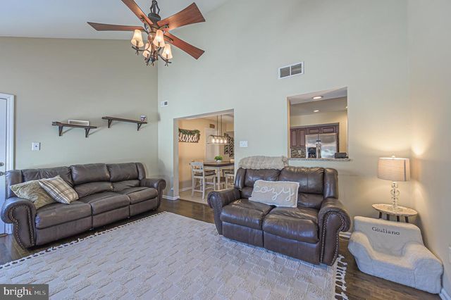 12 PERSIMMON ST, Sicklerville, NJ 08081