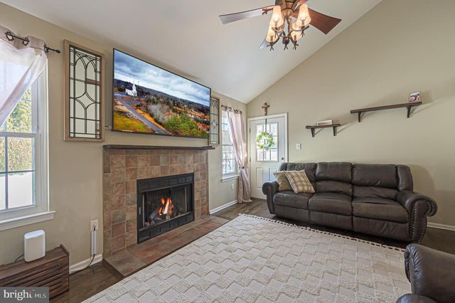 12 PERSIMMON ST, Sicklerville, NJ 08081