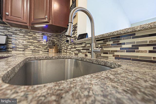 12 PERSIMMON ST, Sicklerville, NJ 08081