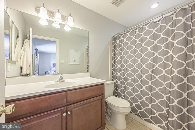 12 PERSIMMON ST, Sicklerville, NJ 08081