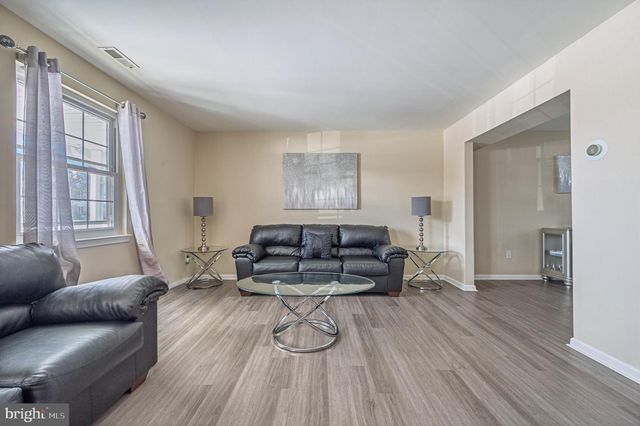 12 PERSIMMON ST, Sicklerville, NJ 08081