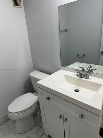13500 NE 3rd Court 120, North Miami, FL 33161
