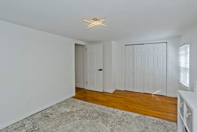 16 Squawfield Rd, Westfield, MA 01085