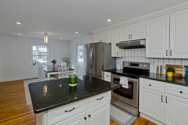 16 Squawfield Rd, Westfield, MA 01085