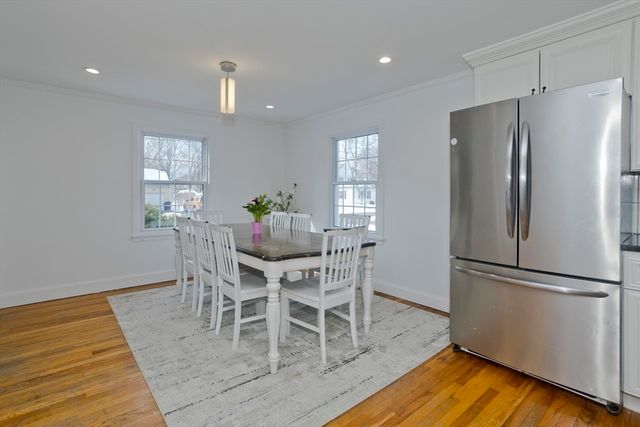 16 Squawfield Rd, Westfield, MA 01085