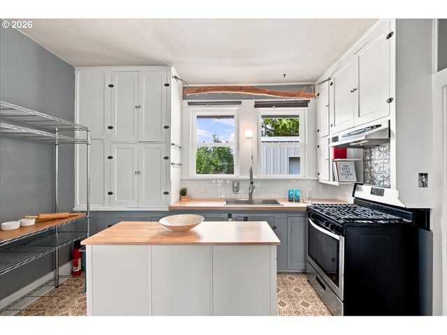 2325 Nw LINCOLN Ave, Corvallis, OR 97330