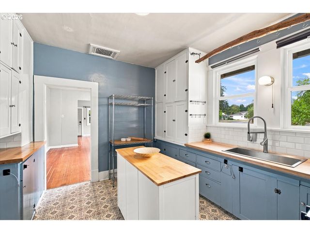 2325 Nw LINCOLN Ave, Corvallis, OR 97330