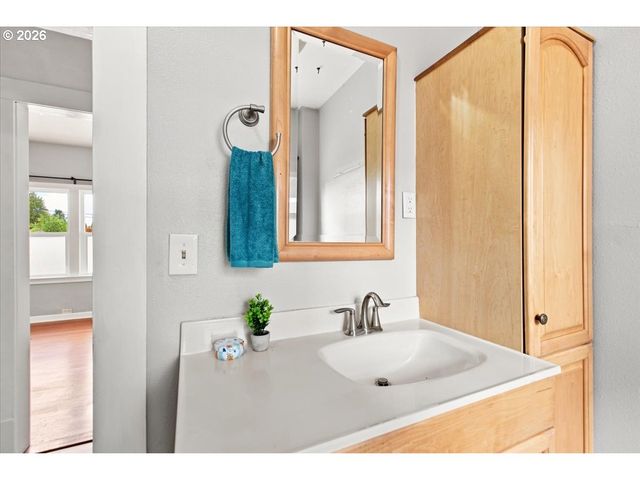2325 Nw LINCOLN Ave, Corvallis, OR 97330