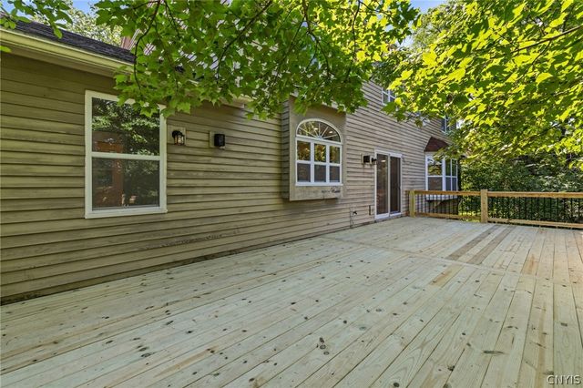 102 Smoke Rise Drive, Camillus, NY 13031