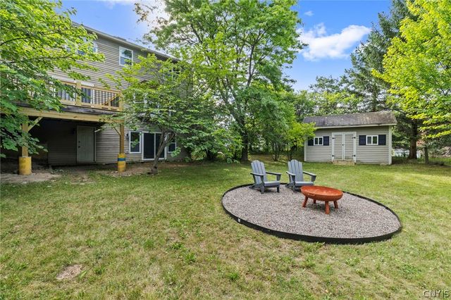 102 Smoke Rise Drive, Camillus, NY 13031