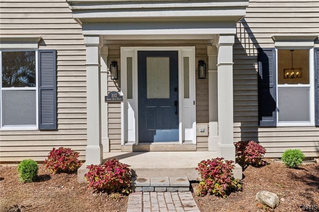 102 Smoke Rise Drive, Camillus, NY 13031