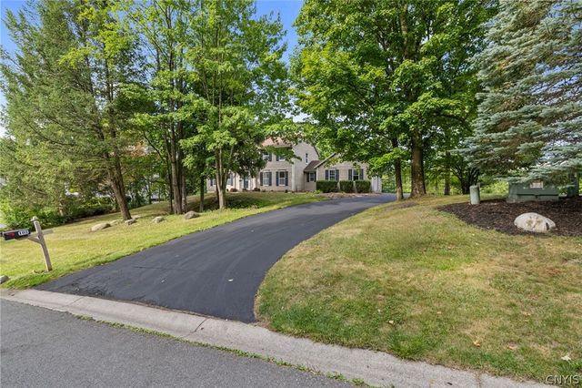 102 Smoke Rise Drive, Camillus, NY 13031