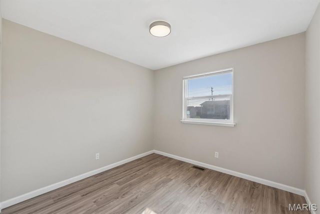 1077 Dawn Valley Drive, Maryland Heights, MO 63043