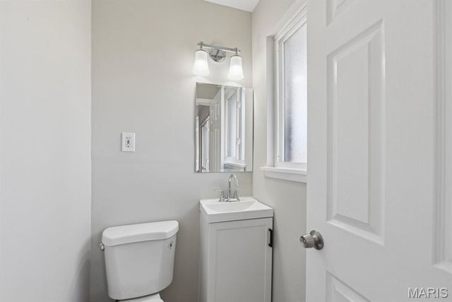 1077 Dawn Valley Drive, Maryland Heights, MO 63043