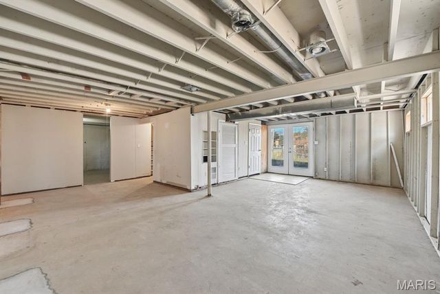 1077 Dawn Valley Drive, Maryland Heights, MO 63043