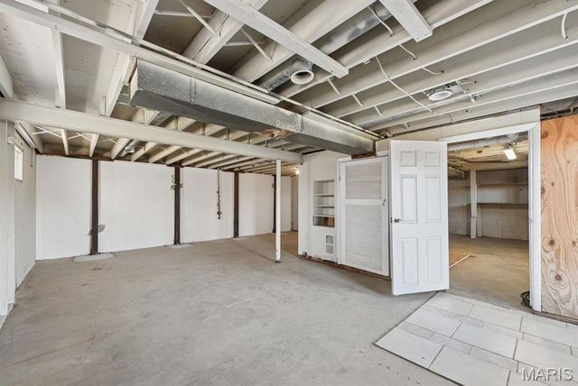 1077 Dawn Valley Drive, Maryland Heights, MO 63043