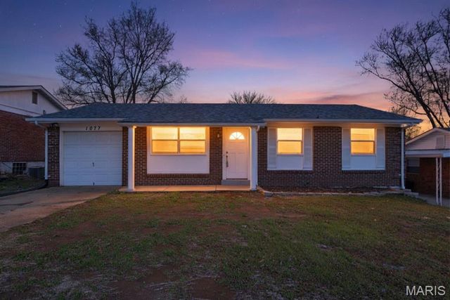 1077 Dawn Valley Drive, Maryland Heights, MO 63043