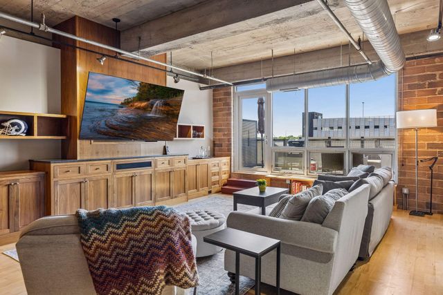 901 N 3rd 414, Minneapolis, MN 55401