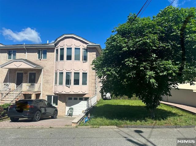 501 7th Street B, Palisades Park, NJ 07650