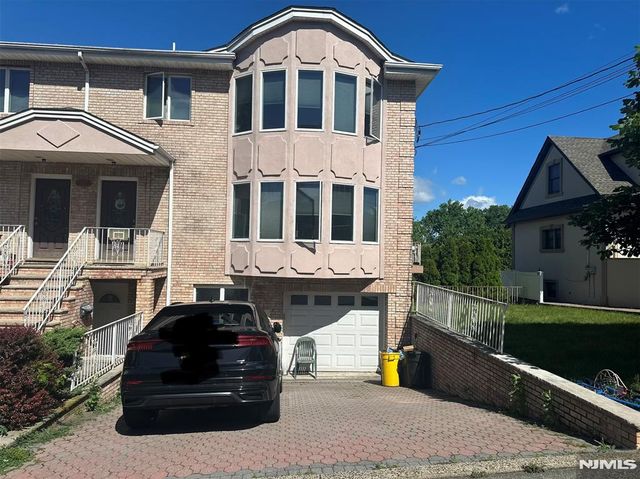 501 7th Street B, Palisades Park, NJ 07650