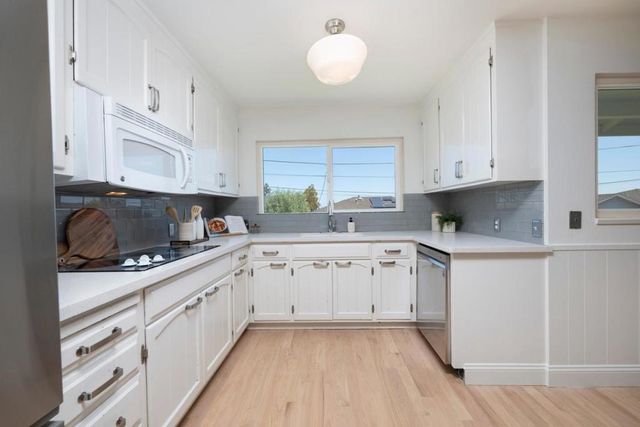 2769 Bromley Drive, San Carlos, CA 94070