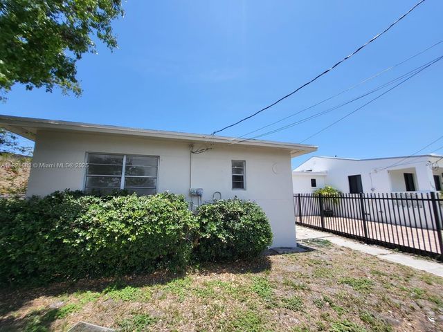 640 - 642 NW 77th St, Miami, FL 33150