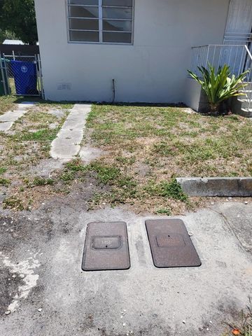 640 - 642 NW 77th St, Miami, FL 33150