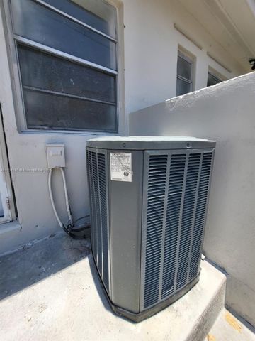 640 - 642 NW 77th St, Miami, FL 33150