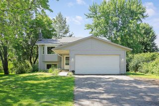 549 Saxony Court, Chaska, MN 55318