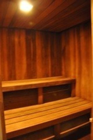 9420 BAY COLONY Drive 1W, Des Plaines, IL 60016