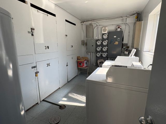 9420 BAY COLONY Drive 1W, Des Plaines, IL 60016