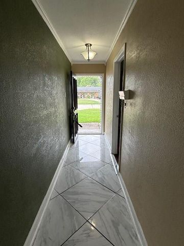 4810 Crepe Myrtle Lane, Pasadena, TX 77505